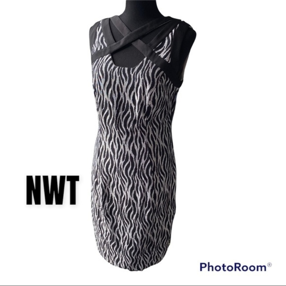 NWT IVORY/BLACK DRESS 🎉